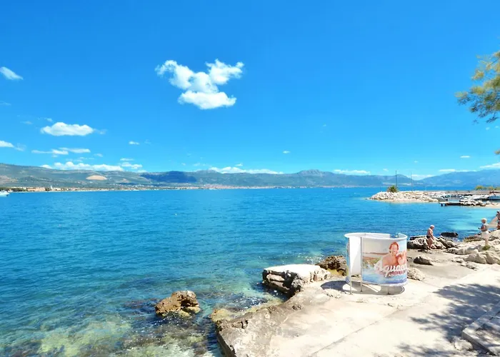 アパート By The Sea Arbanija, Ciovo - 9700